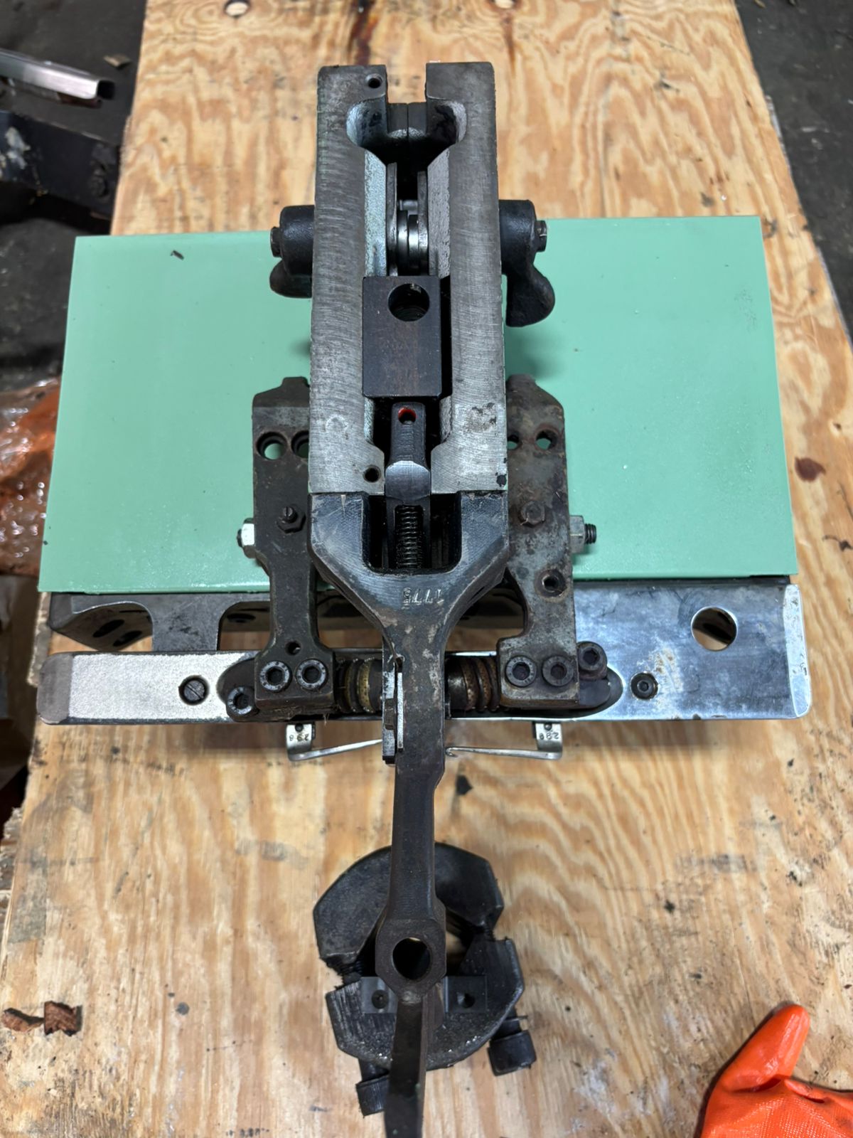 Centre Tucking Units 105° | Qty 20